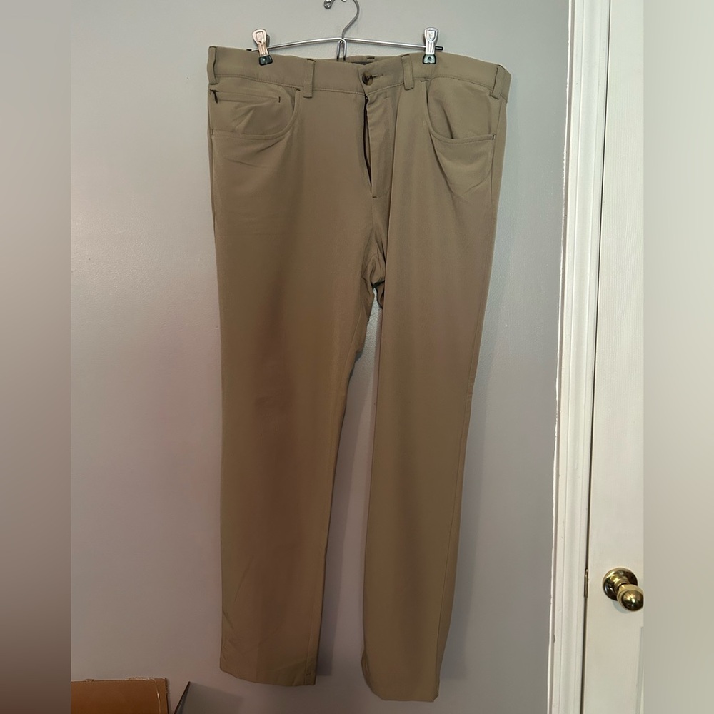 Haggar Men's Khaki Chinos- 38x32